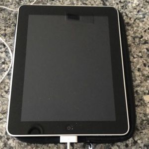 iPad Gen 1. Good shape. Still works!
